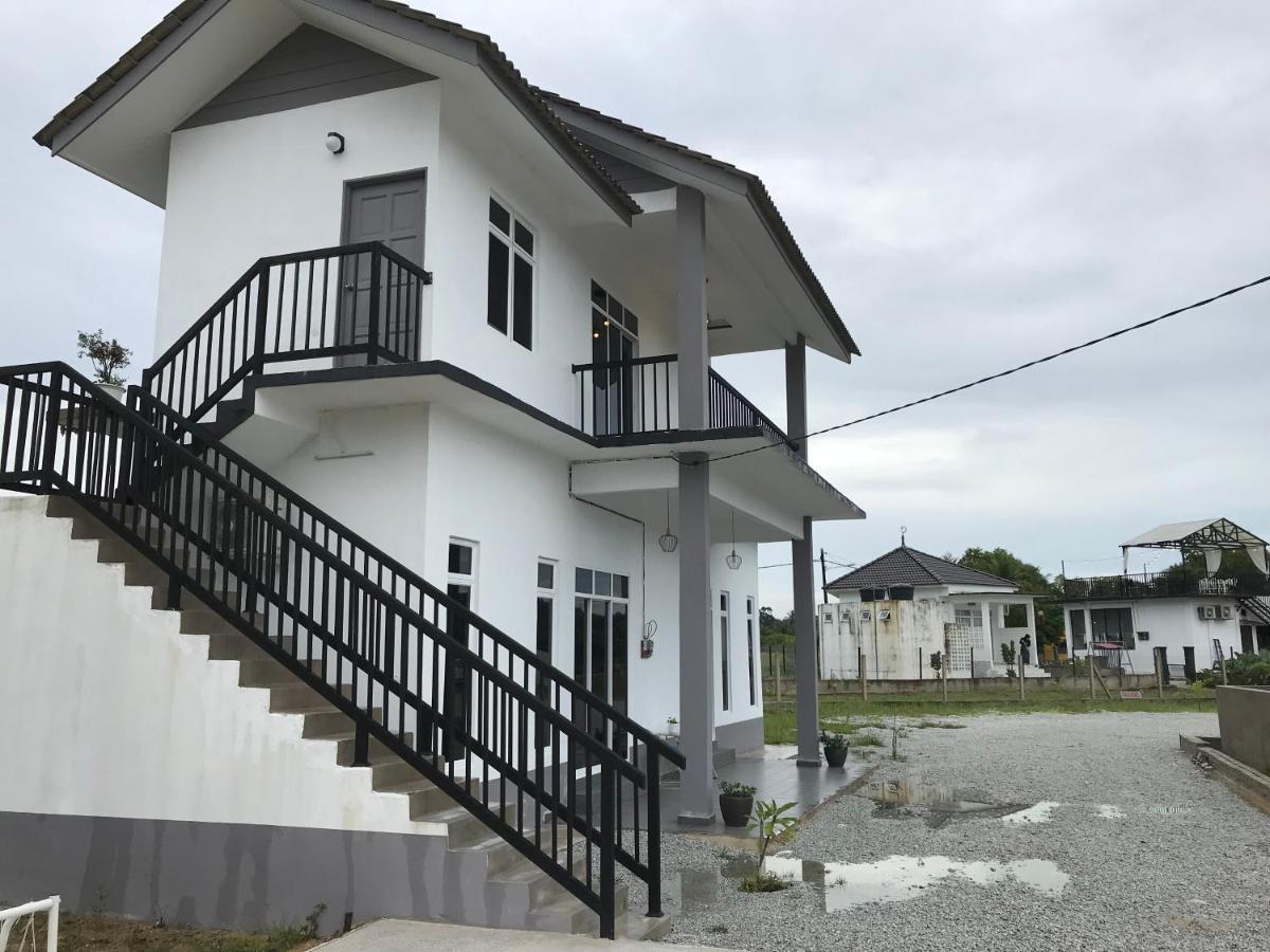 Rumah Sawah Homestay Пасир Путех Экстерьер фото