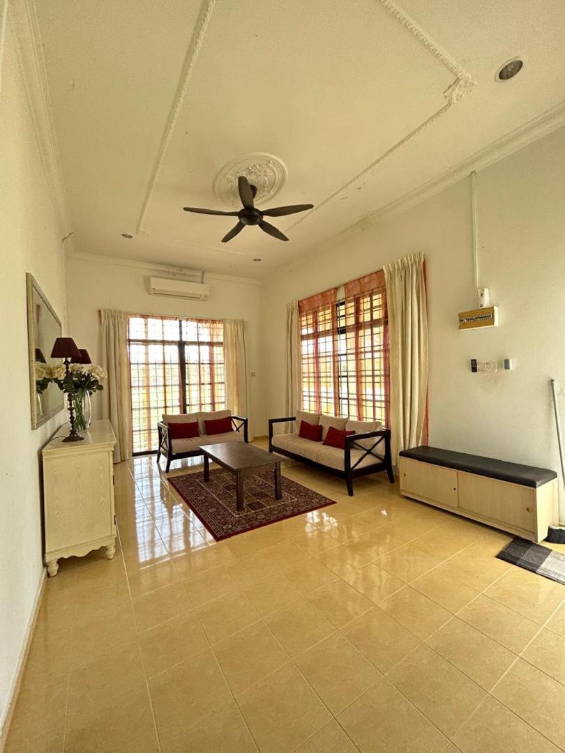 Rumah Sawah Homestay Пасир Путех Экстерьер фото